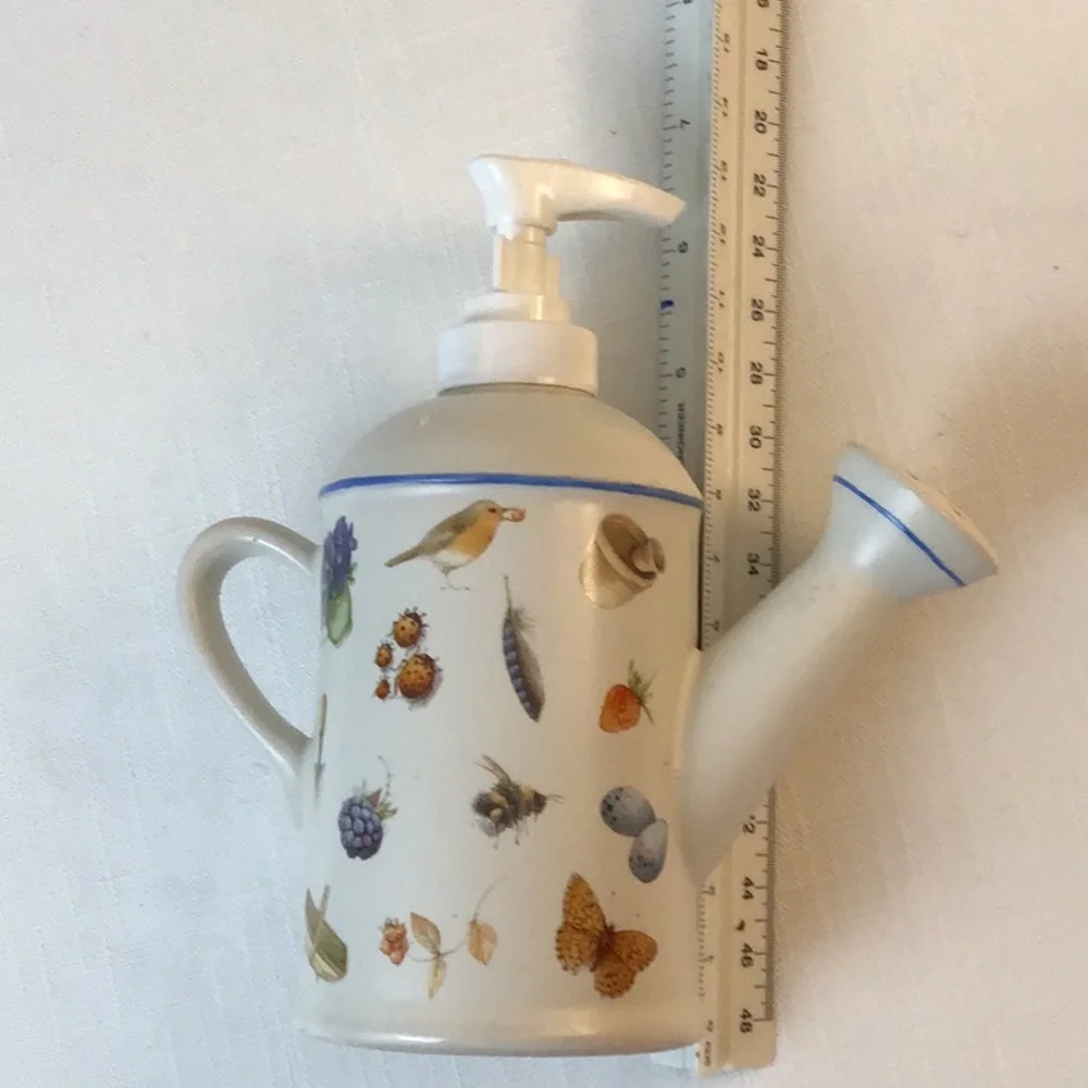 Marjolein Bastin Hallmark Garden Watering Can Dispenser